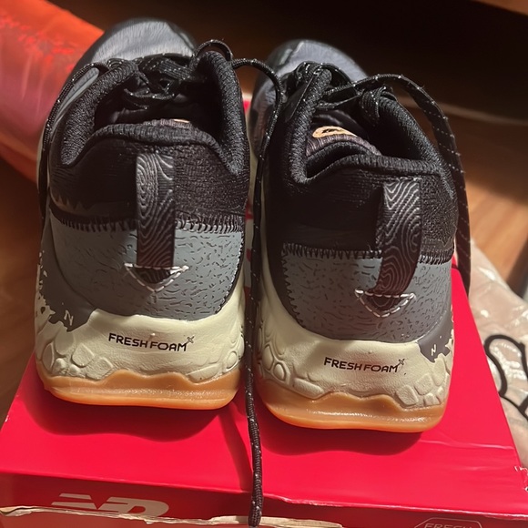 Mens Fesh Foam X Hierro sneakers - Picture 4 of 5